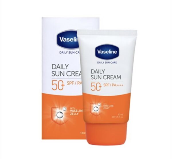 کرم ضدآفتاب بی رنگ وازلین قوی بسیار سبک انواع پوست PA++++ SPF50 - Image 2