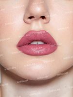رژ لب مدادی JUST KISSED رنگ SHORTCAKE شیگلم SHEGLAM - Image 6